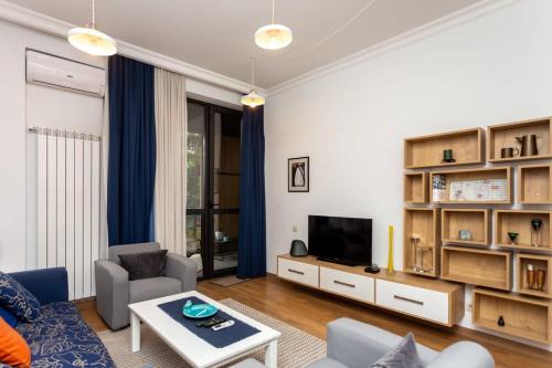 Super Cozy 2BR Apartment In Vake By Wehost