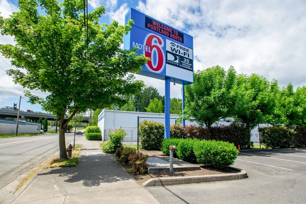 Motel 6 Portland North - photo 25