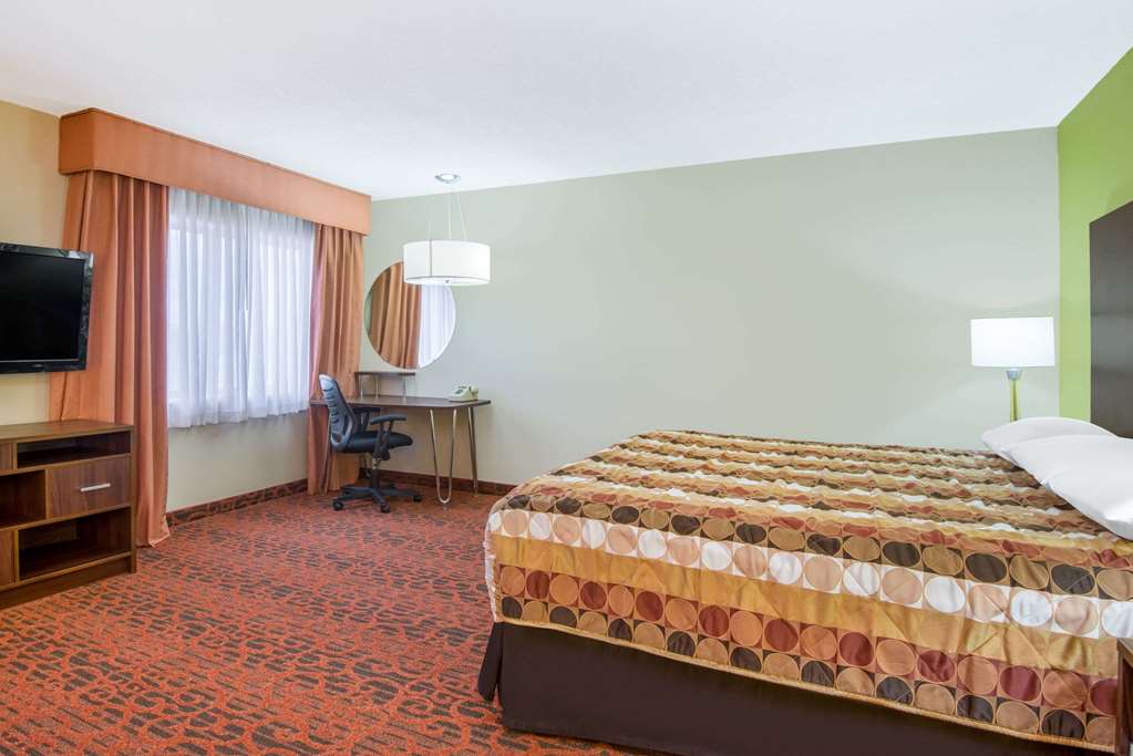 Super 8 by Wyndham Portales - photo 12