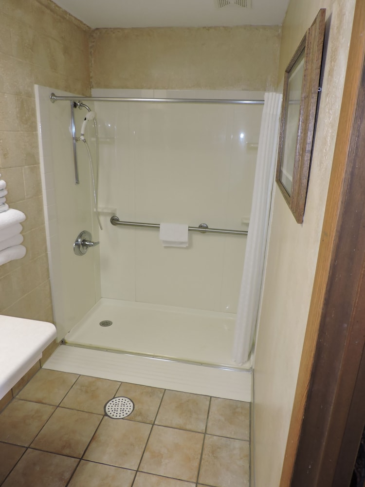 Indian Hills Inn & RV Park - photo 33