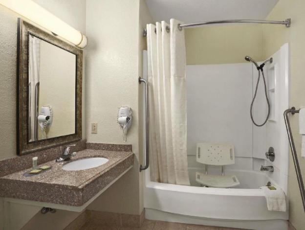 Super 8 by Wyndham Carlsbad - photo 11
