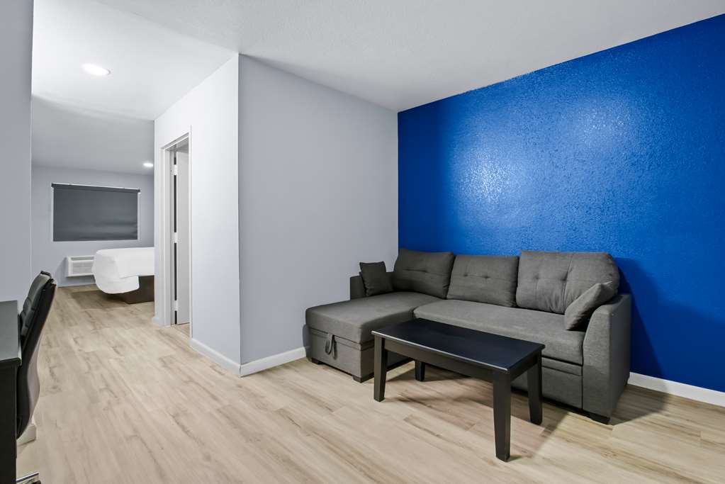 Americas Best Value Inn Gonzales - photo 15