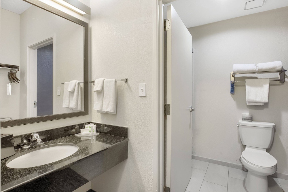 Fairfield Inn & Suites by Marriott Mobile - photo 22