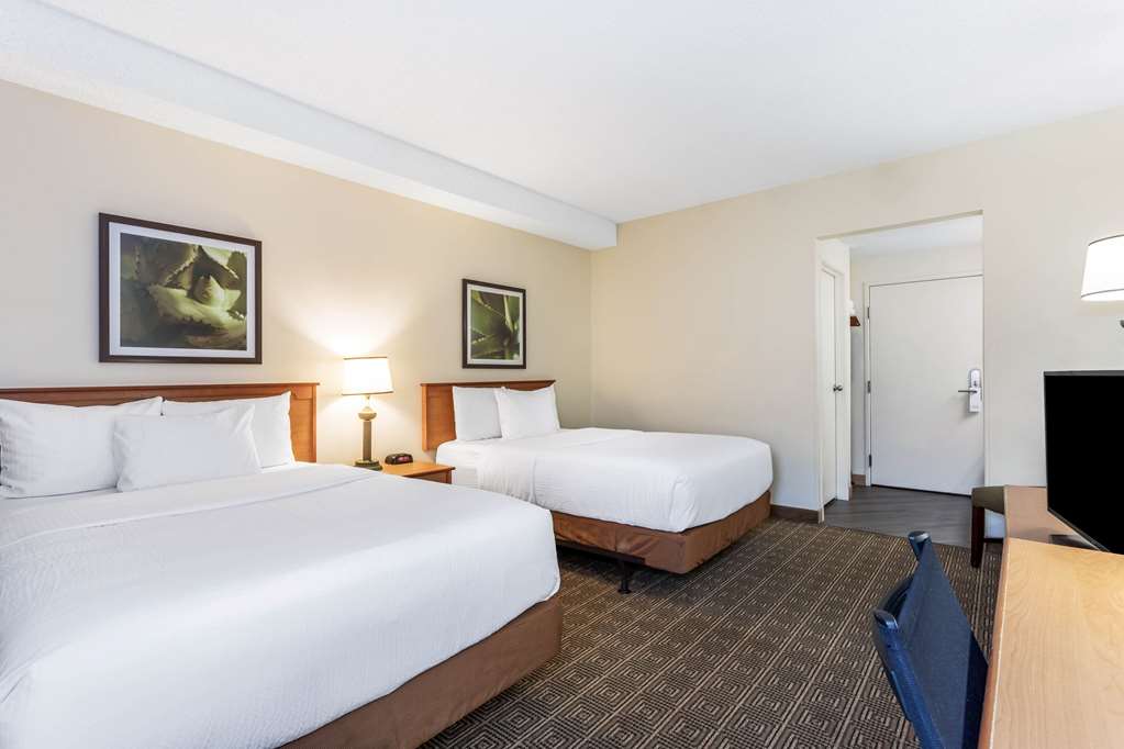 Baymont by Wyndham Orlando South - photo 9