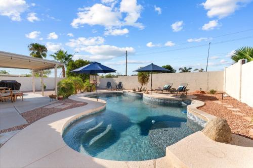 Lavish 3br Haven W Private Pool in Mesa, United States