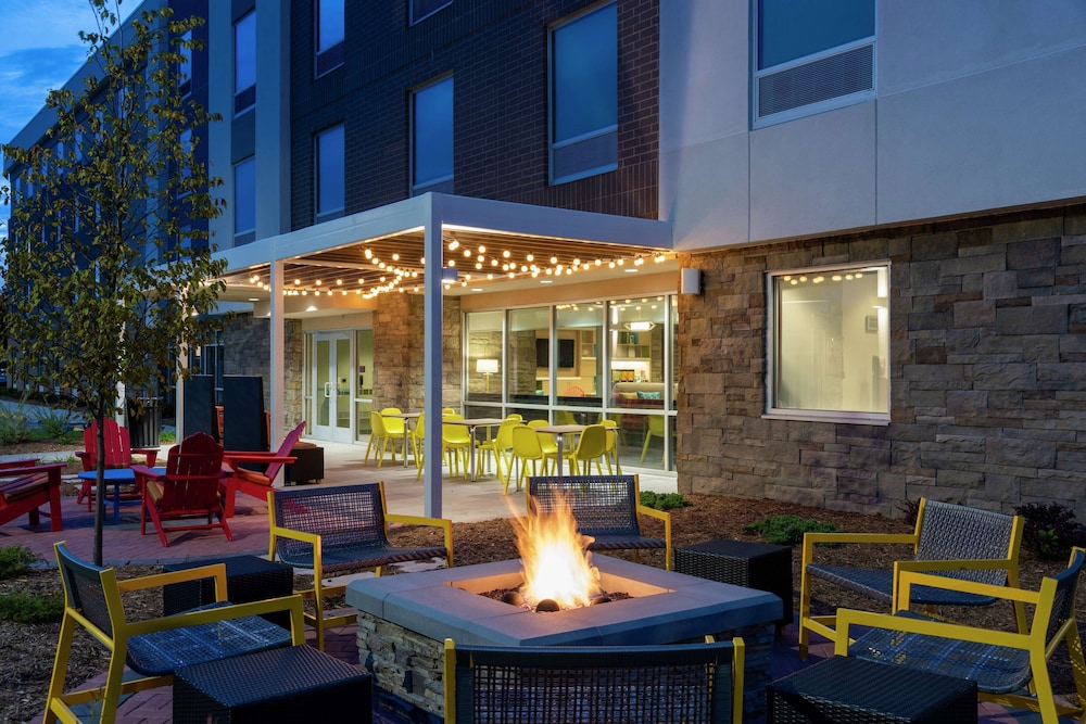 Home2 Suites by Hilton Appleton - photo 32