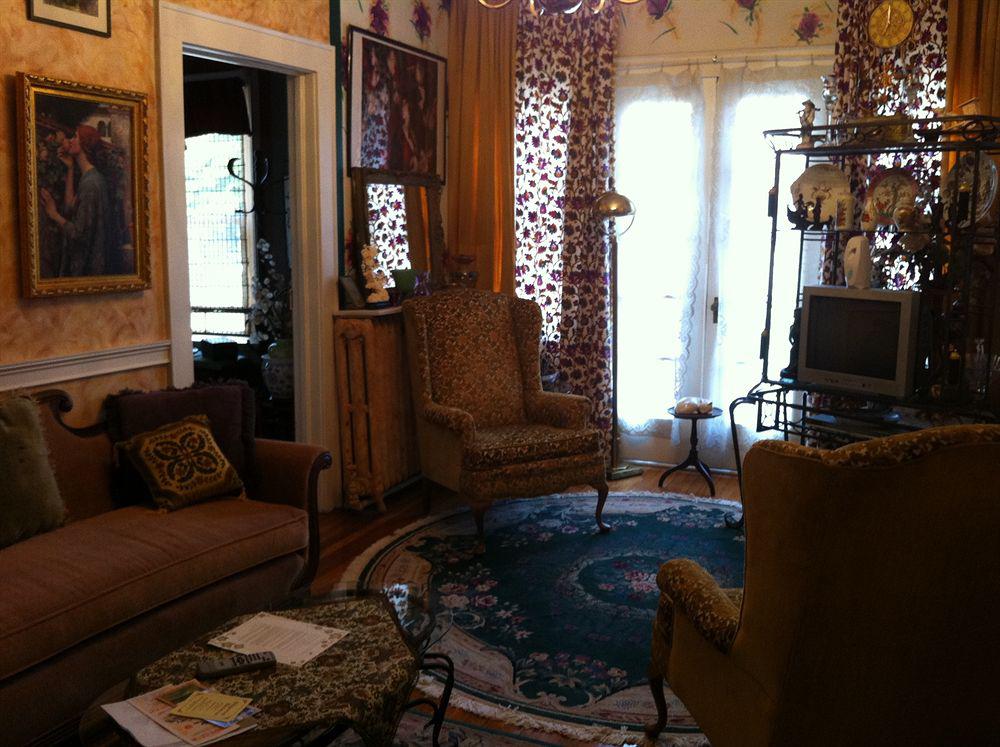 Flo's Hideaway - photo 4
