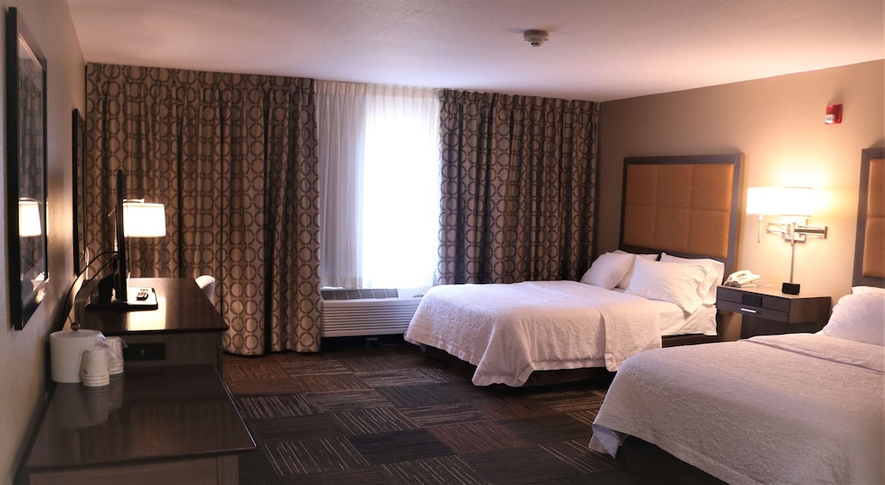 Hampton Inn & Suites Fremont - photo 8