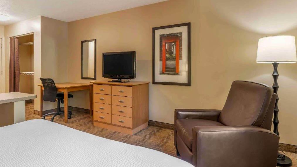 Studio 6 Suites Charlotte NC Tyvola Rd Executive Park - photo 23