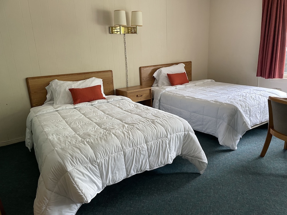 Gatehouse Motel - photo 33