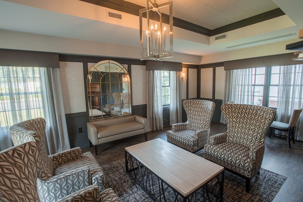 Normandy Farm Hotel and Conference Center - photo 6