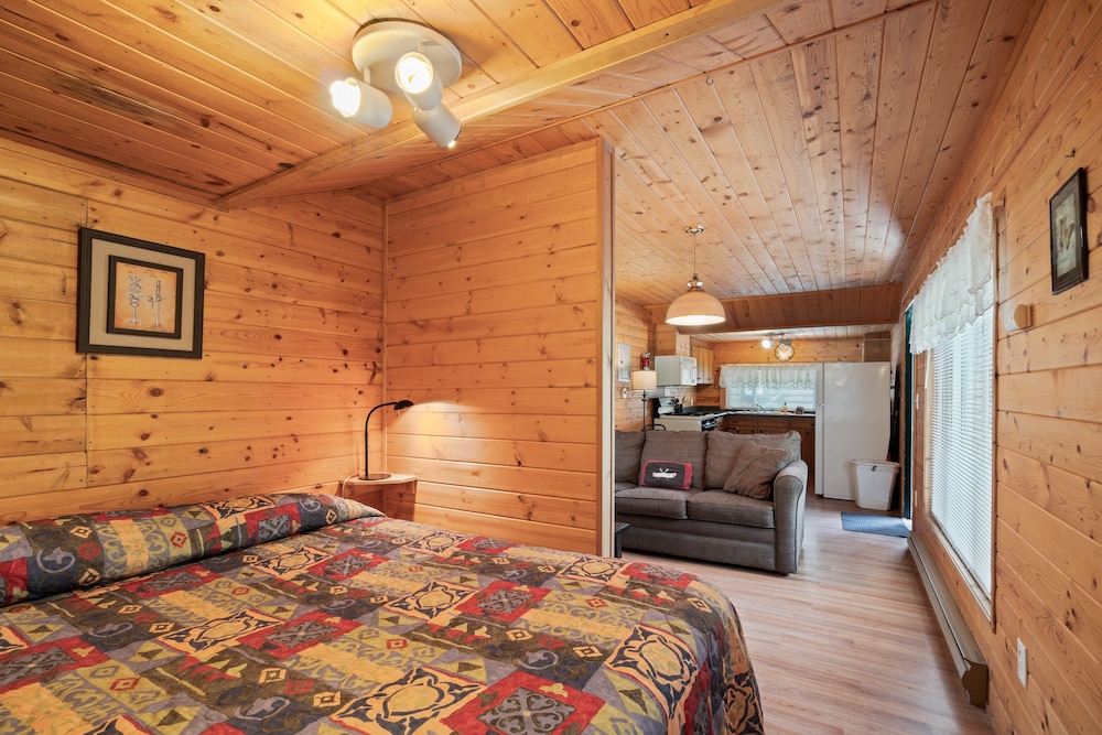 Crater Lake Resort - photo 8