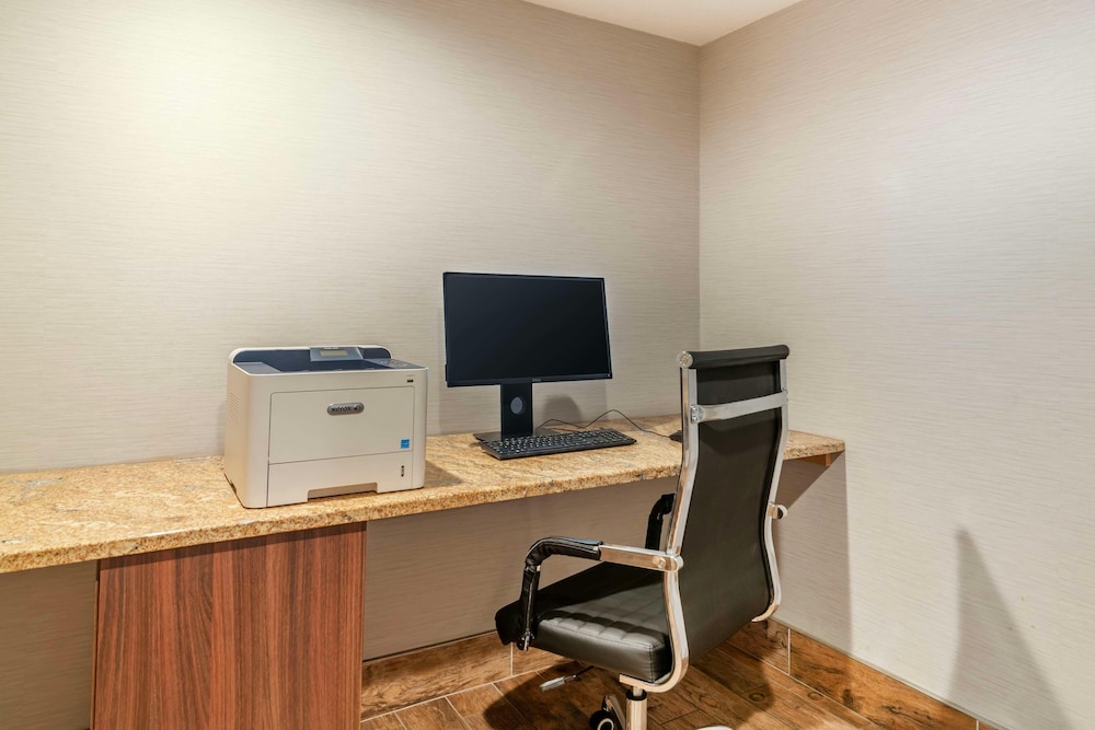 Best Western Liverpool Syracuse Inn & Suites - photo 26