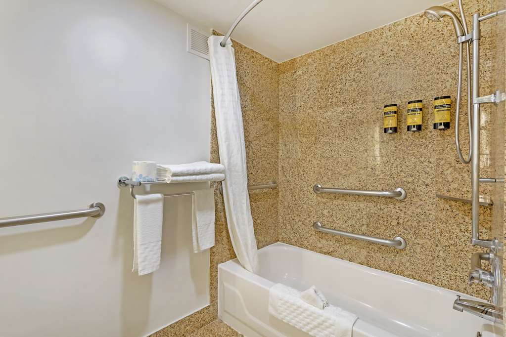 Best Western Plus Sugar Land Stafford - photo 30