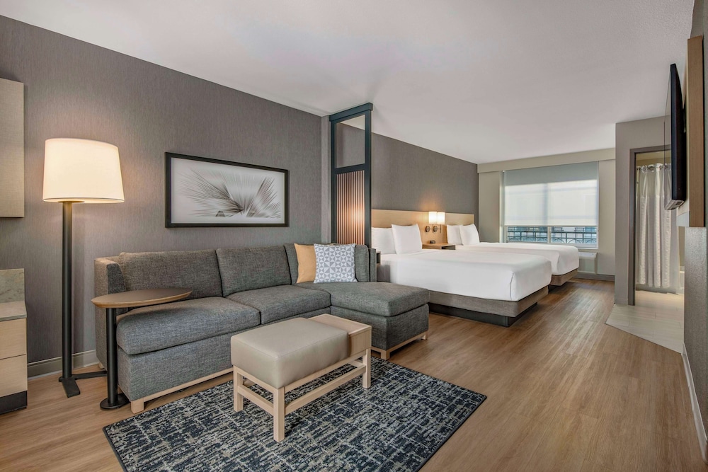 Hyatt Place Riverside Downtown - photo 10