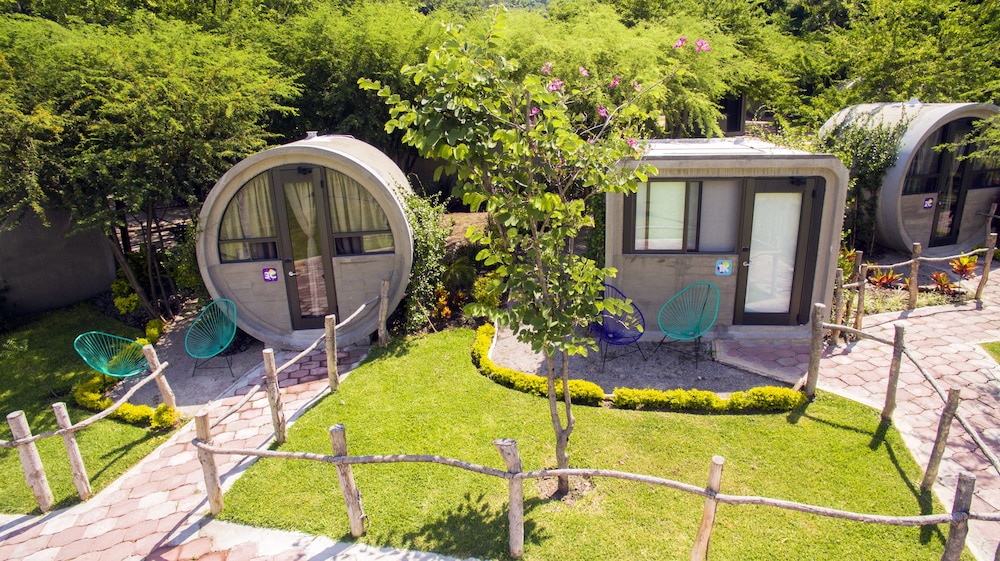 Kubhotel by El Rollo — hotel in Tlaquiltenango