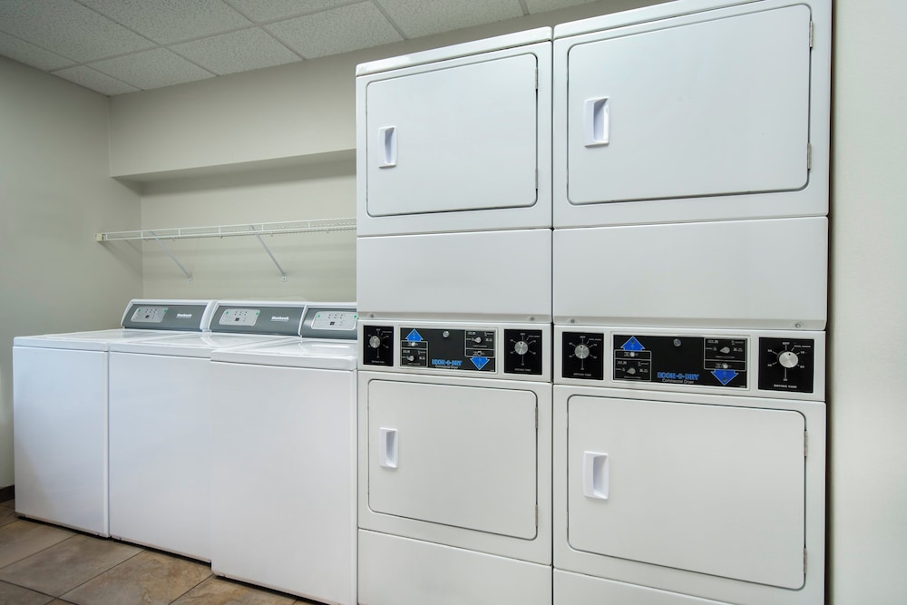 Candlewood Suites Buffalo Amherst by IHG - photo 20