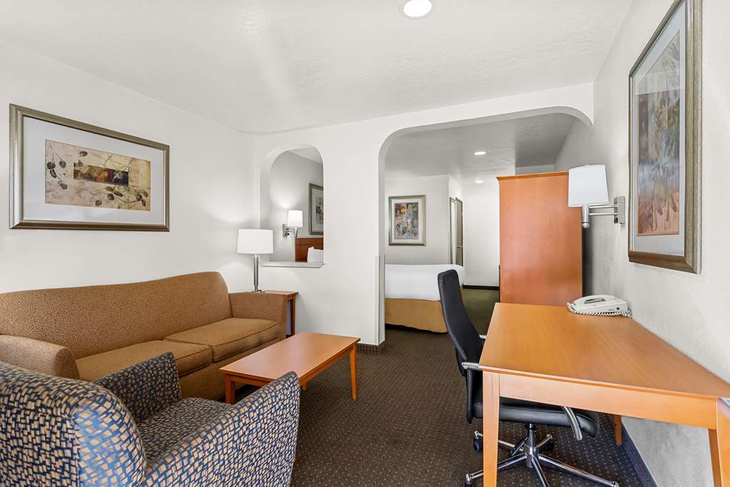 Best Western Socorro Hotel & Suites - photo 4