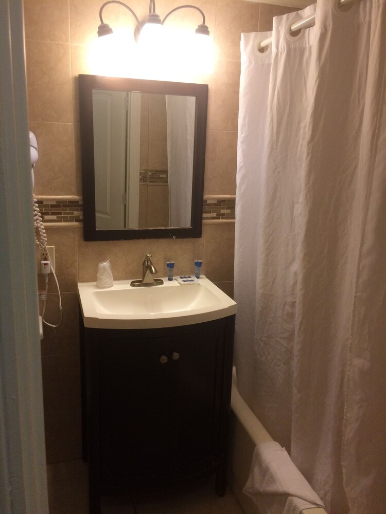 Hollywood Beach Resort Beautiful Large Studio - photo 6