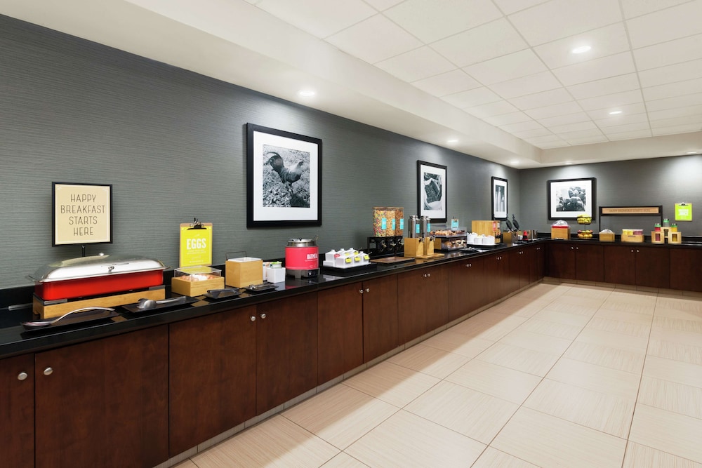Hampton Inn & Suites National Harbor Alexandria Area - photo 28