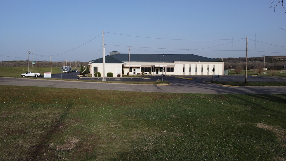 USA Inn Junction City Near Fort Riley - photo 43