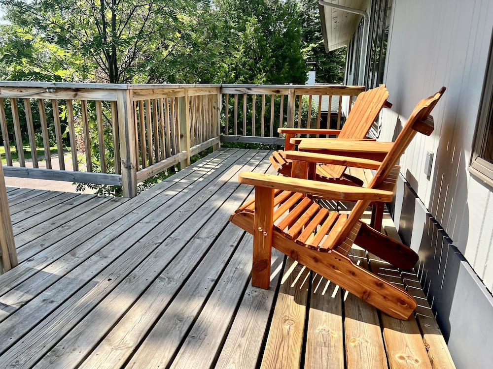 Thomsonite Beach Inn - photo 30