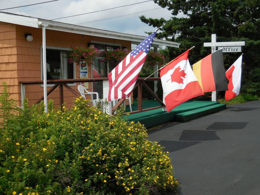 Acadia Gateway Motel — Trenton