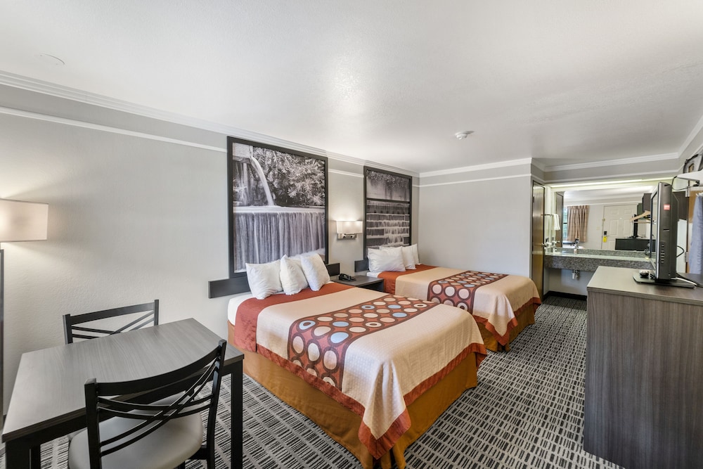 Super 8 by Wyndham Mount Vernon - photo 14