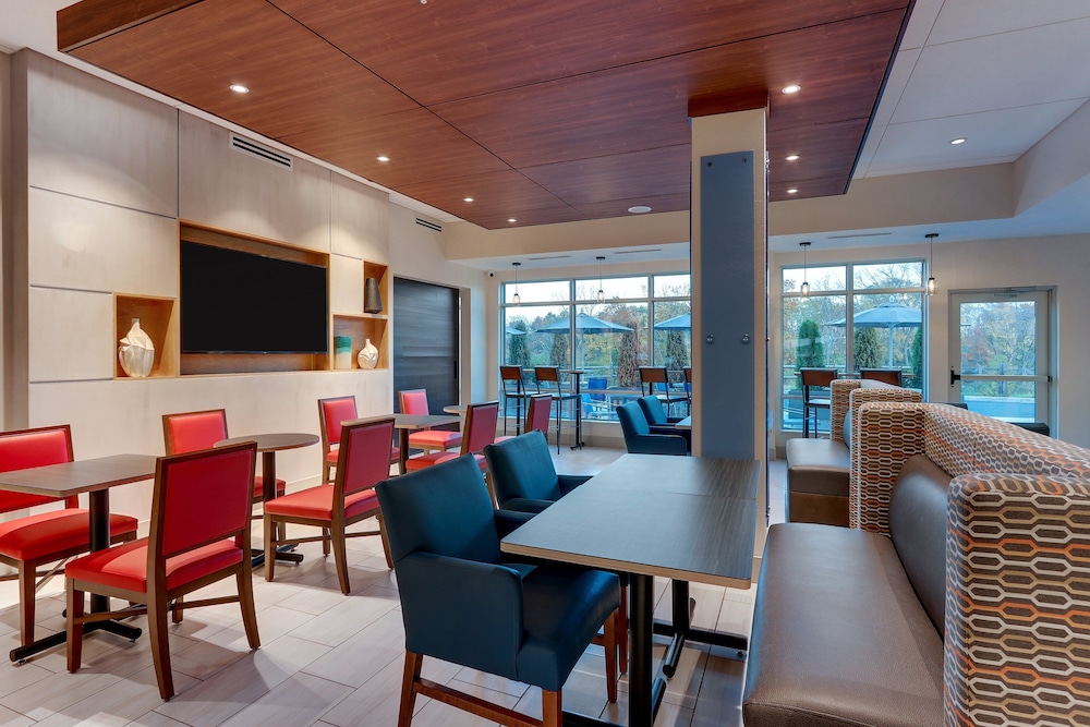 Holiday Inn Express & Suites Middletown Goshen by IHG - photo 63
