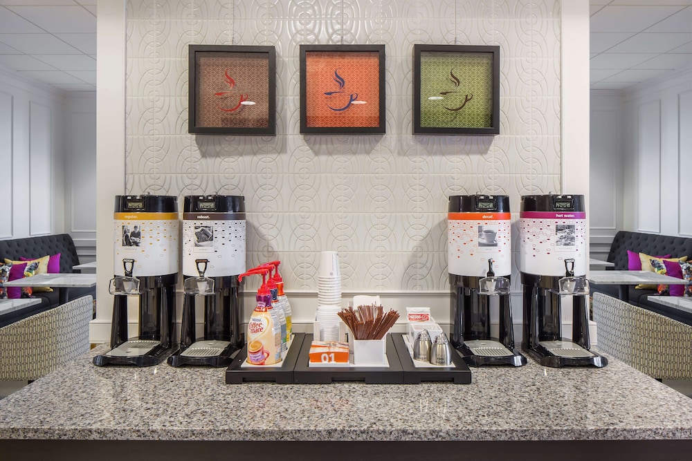 Hampton Inn & Suites Newport Cincinnati - photo 42
