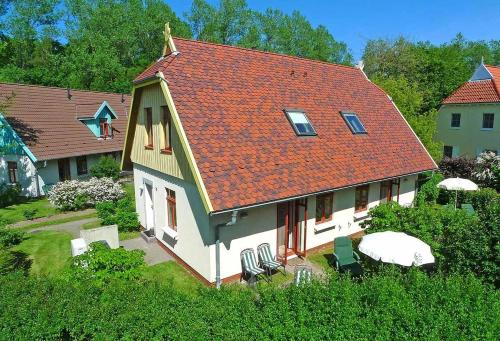 Ferienhaussiedlung Strandperlen Buchenhof 3b — Wustrow