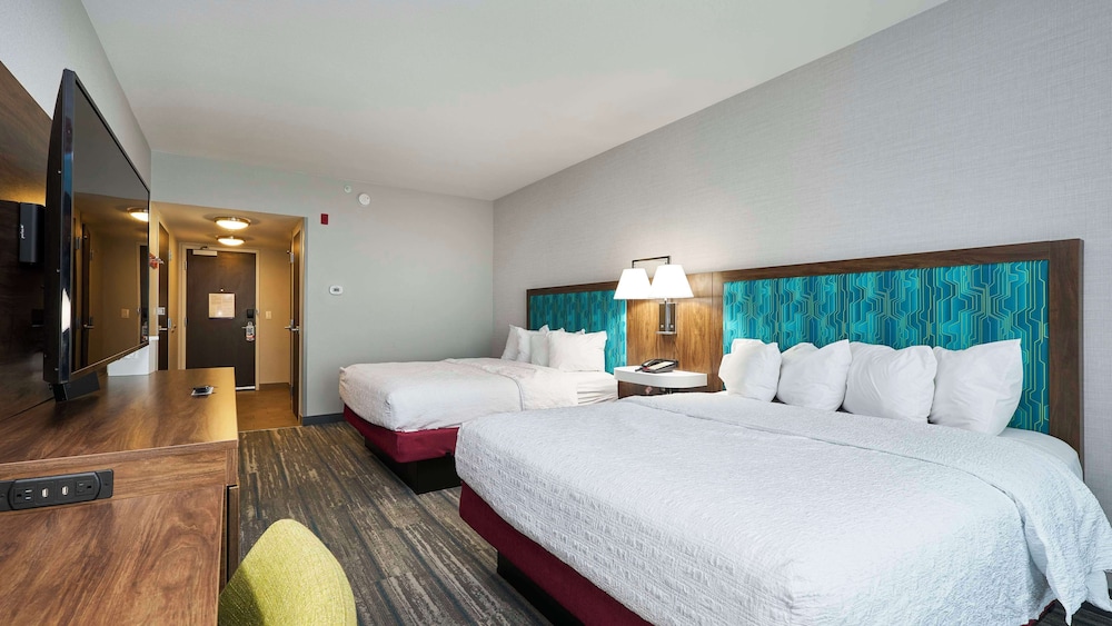 Hampton Inn & Suites Salinas - photo 20