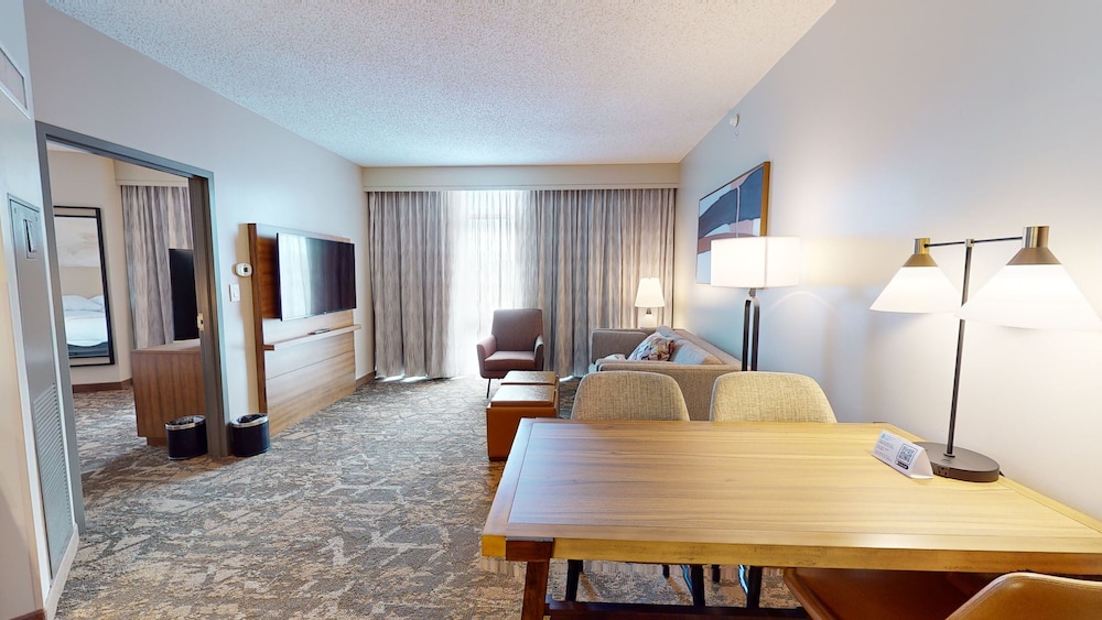 Embassy Suites by Hilton Albuquerque - photo 17