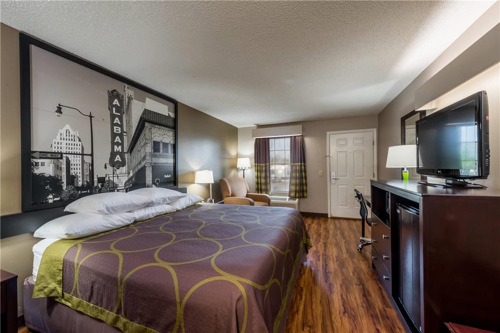 Super 8 by Wyndham Alexander City - photo 12