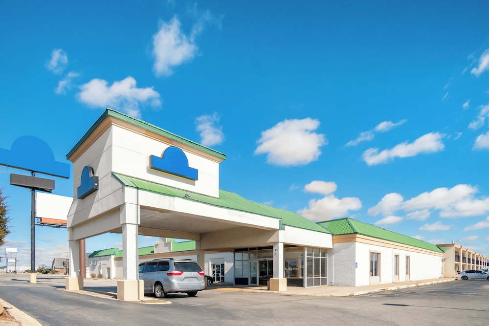 OYO Hotel Oklahoma City South I 35 and SE 29th in Oklahoma City, United States