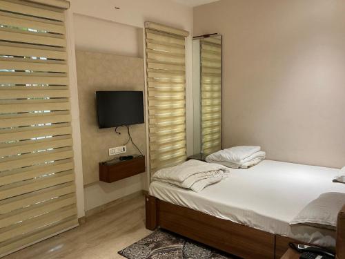 Bluebonnets Hotel in Indore, India