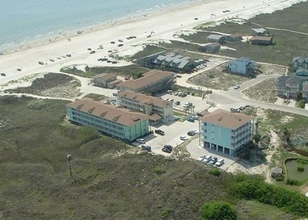 Beachgate CondoSuites & Motel - photo 172