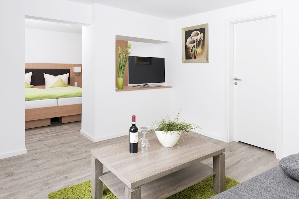 Hotel Garni Burg Waldenstein — hotel in Rudersberg