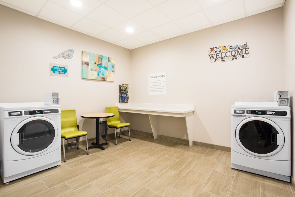 Holiday Inn Express & Suites Rapid City Rushmore South by IHG - photo 33