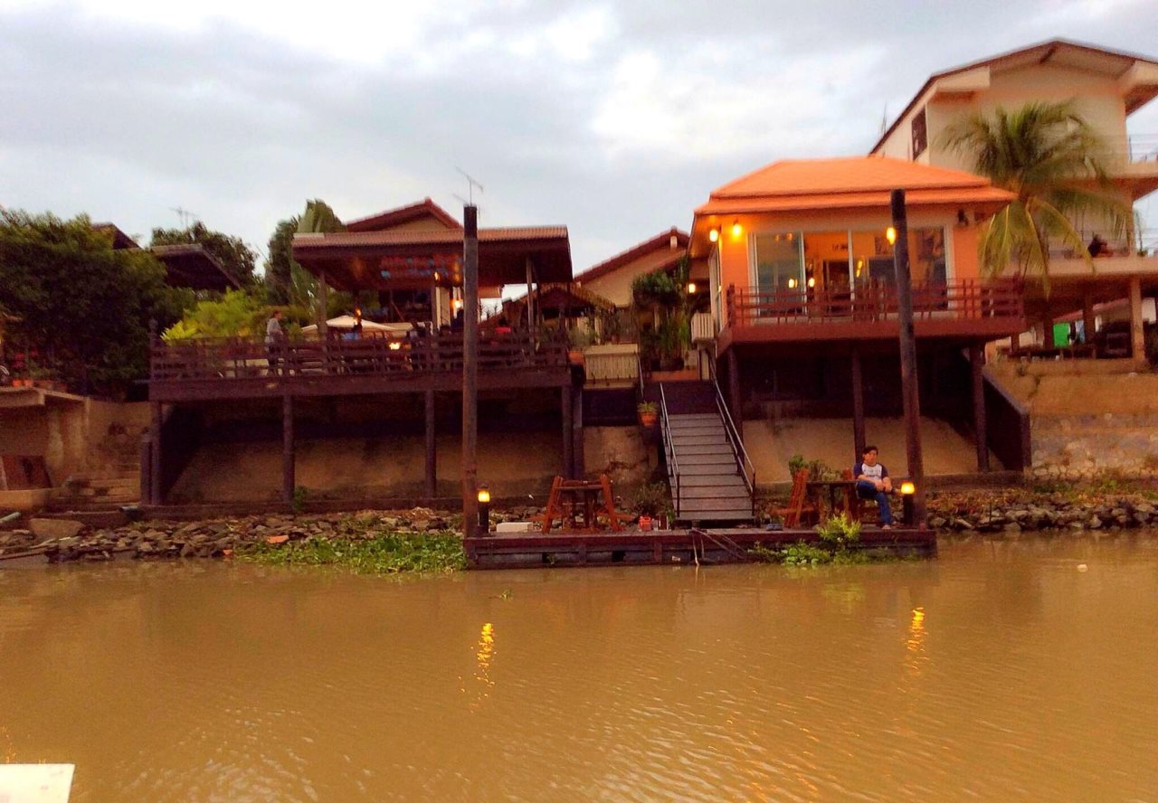 Seven Seas Riverside in Phra Nakhon Si Ayutthaya, Thailand