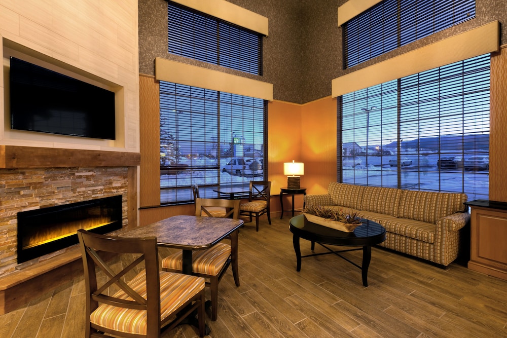 Holiday Inn Express & Suites Fraser Winter Park Area by IHG - photo 38