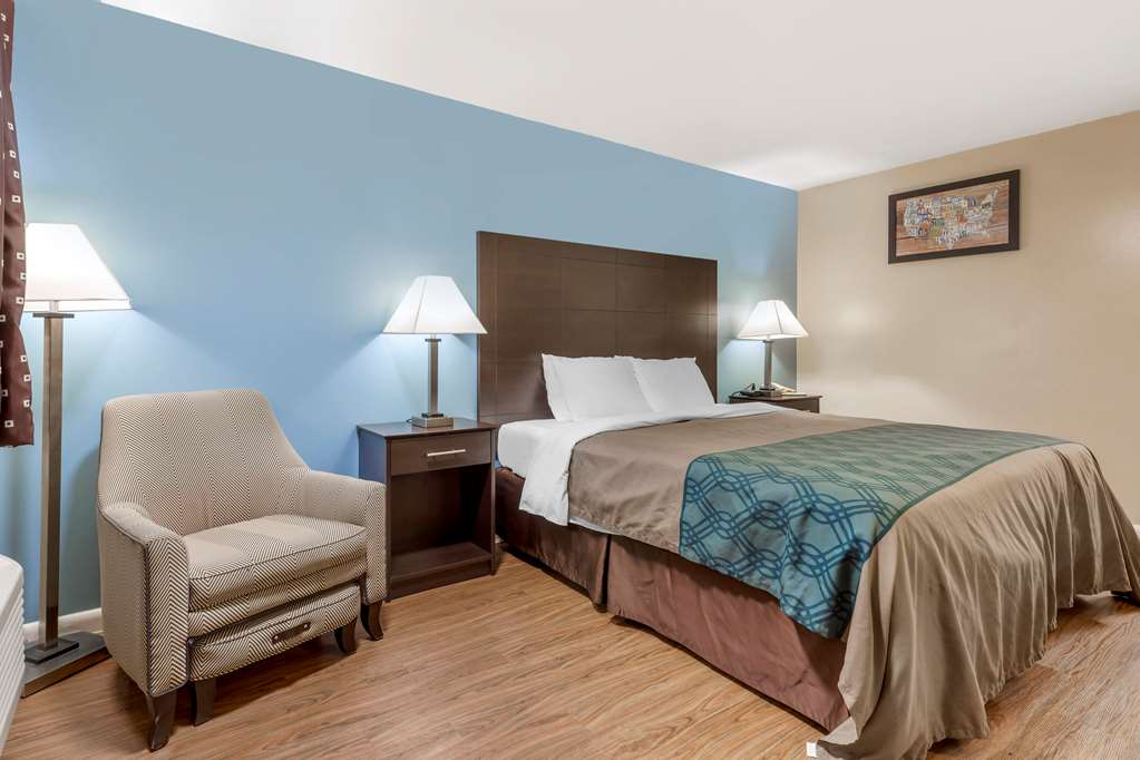 Econo Lodge Woodstock Shenandoah Valley I 81 - photo 12