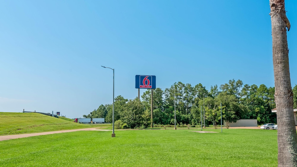 Motel 6 Hammond La I 12 I 55 - photo 23
