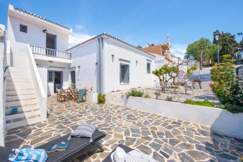 Traditional Dream House — 4-Star Luxury Hotel in Ialysos, Greece
