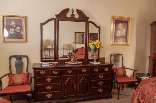 The Historic Wolf Hotel - photo 39