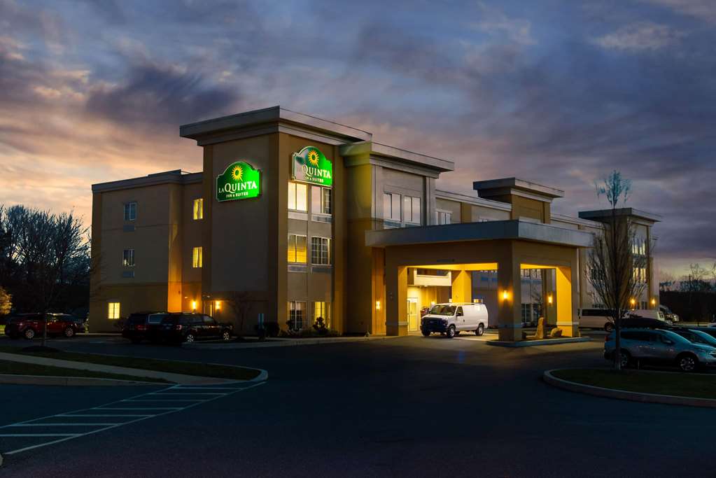 La Quinta Inn & Suites by Wyndham Harrisburg Hershey - photo 4