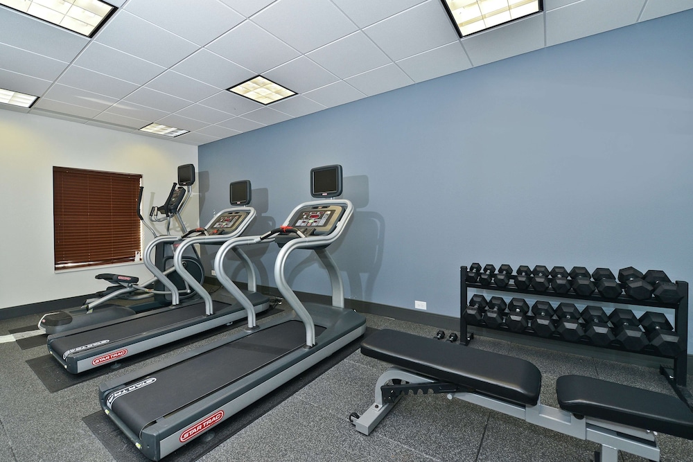 Hampton Inn & Suites Greensboro Coliseum Area - photo 56