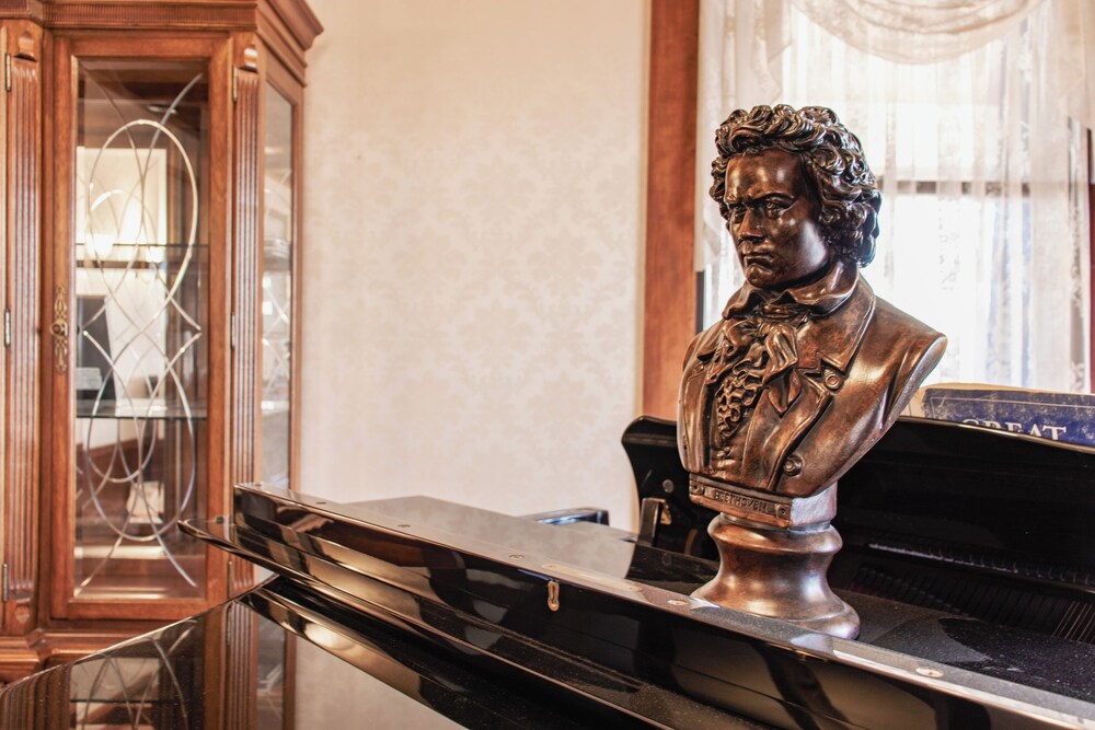 Historic GG Barnum Mansion by Heirloom Boutique Collection - photo 56