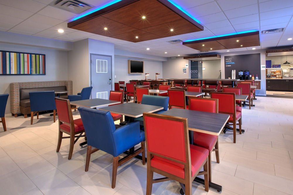 Holiday Inn Express & Suites Absecon Atlantic City by IHG - photo 33