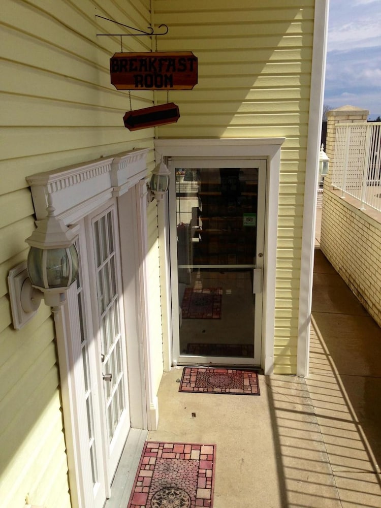 Spinning Wheel Inn - photo 28